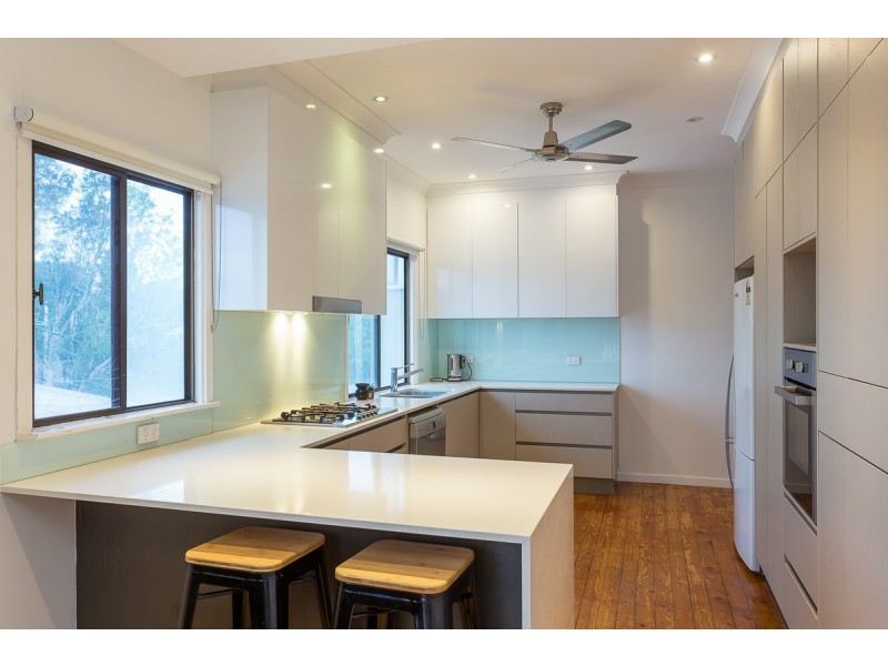16 Servius Avenue, Seven Hills QLD 4170