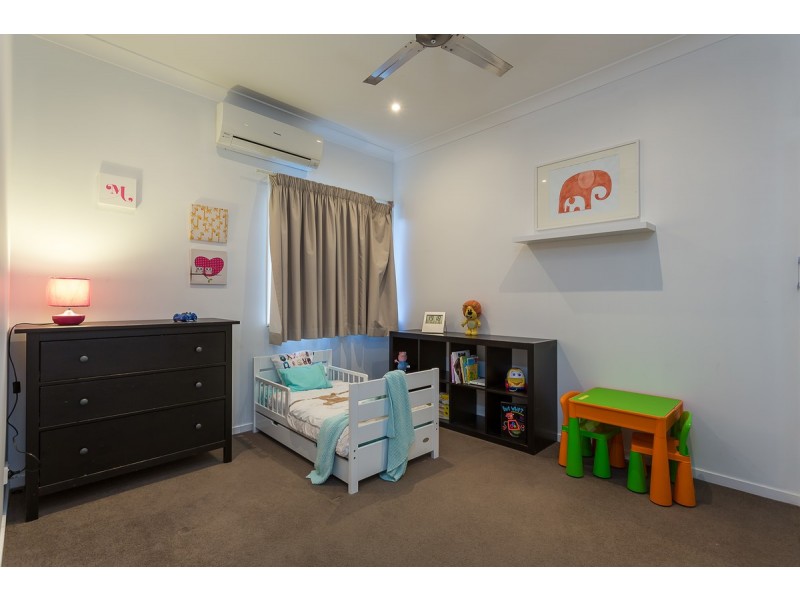 16 Servius Avenue, Seven Hills QLD 4170