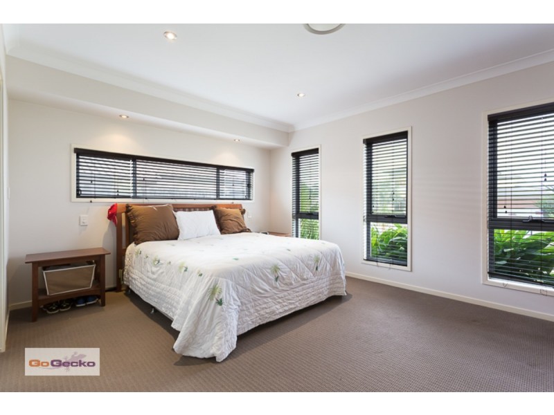 3 Alexander Close, Mackenzie QLD 4156