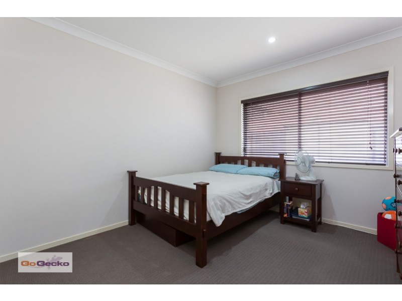 3 Alexander Close, Mackenzie QLD 4156