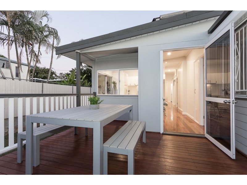 62 Broadwater Road, Mount Gravatt East QLD 4122