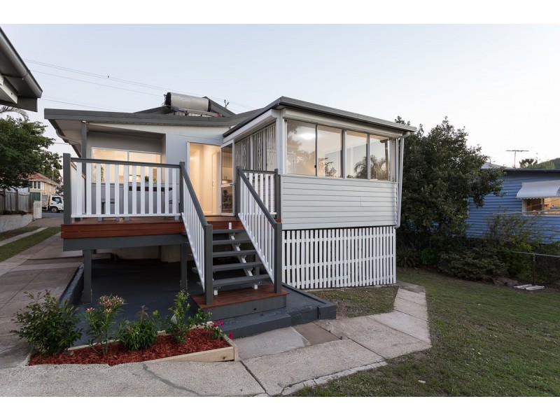 62 Broadwater Road, Mount Gravatt East QLD 4122