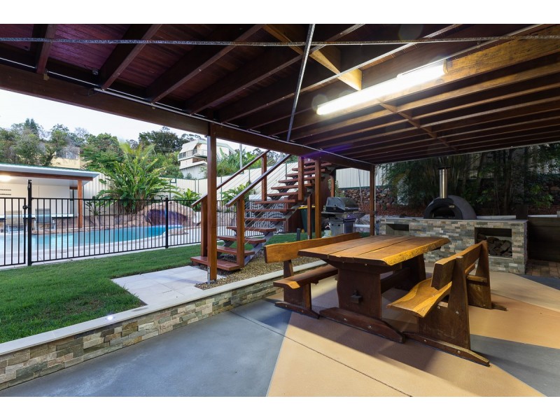 30 Raelene Terrace, Springwood QLD 4127