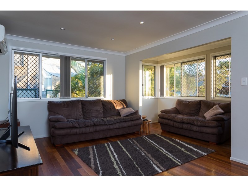 30 Raelene Terrace, Springwood QLD 4127