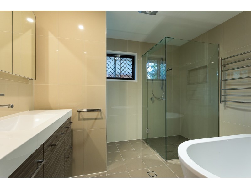 30 Raelene Terrace, Springwood QLD 4127