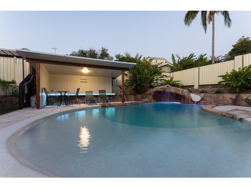 30 Raelene Terrace, Springwood QLD 4127