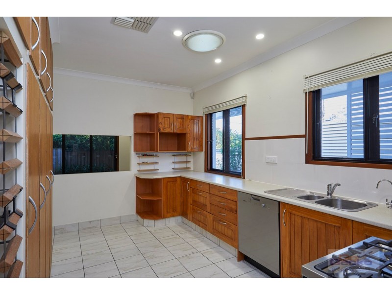 124 Marshall Road, Holland Park West QLD 4121