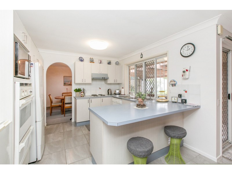 6 Malinya Place, Wishart QLD 4122