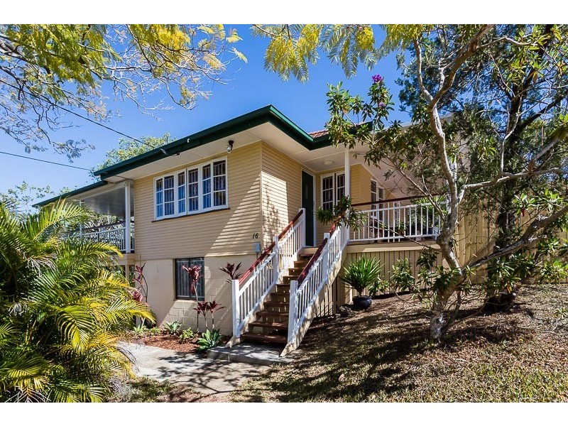 16 Topaz Street, Holland Park QLD 4121