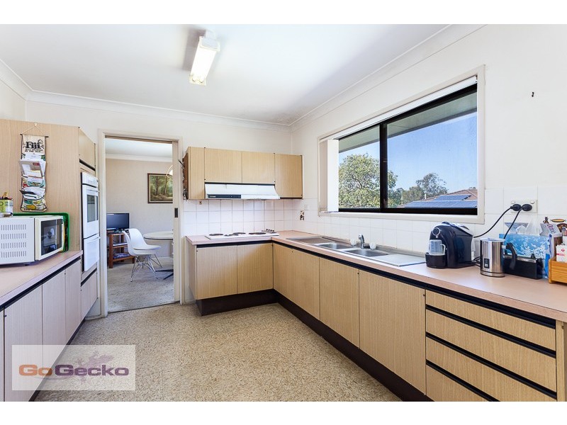 21 Tapscott Street, Wishart QLD 4122