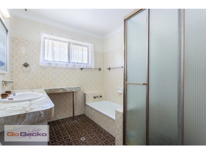 21 Tapscott Street, Wishart QLD 4122