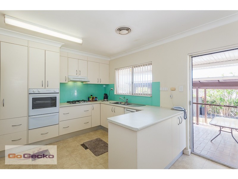 13 Buttercup Street, Mansfield QLD 4122