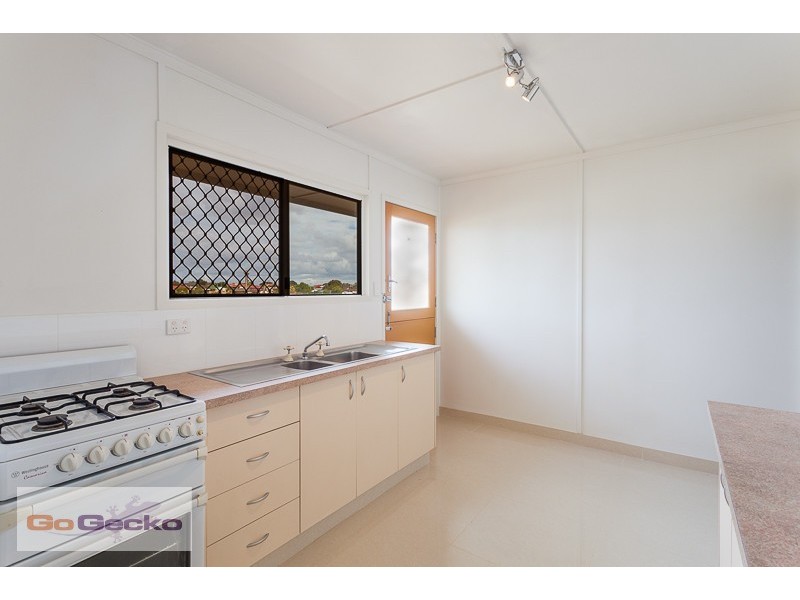 61 Mingera Street, Mansfield QLD 4122