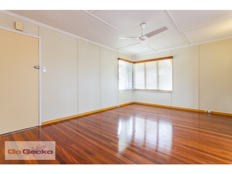 61 Mingera Street, Mansfield QLD 4122