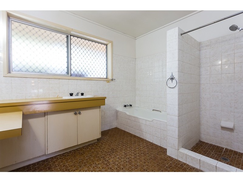 2 Salandra Street, Mansfield QLD 4122