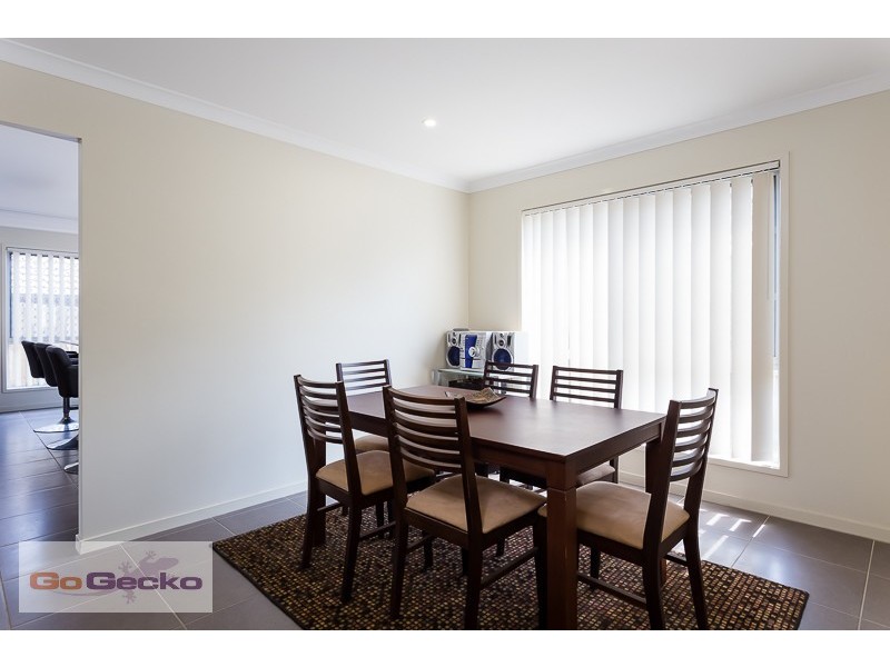 1 Krystelle Close, Oxley QLD 4075