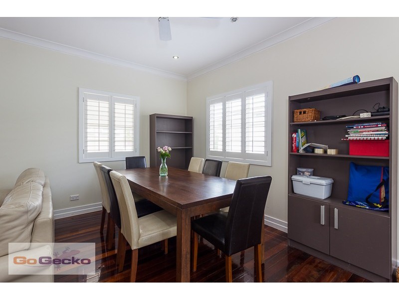 43 Emma Street, Holland Park West QLD 4121