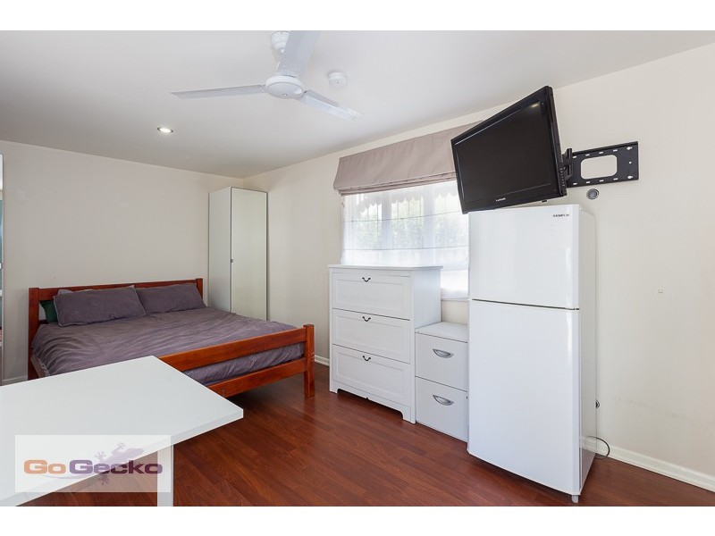 43 Emma Street, Holland Park West QLD 4121