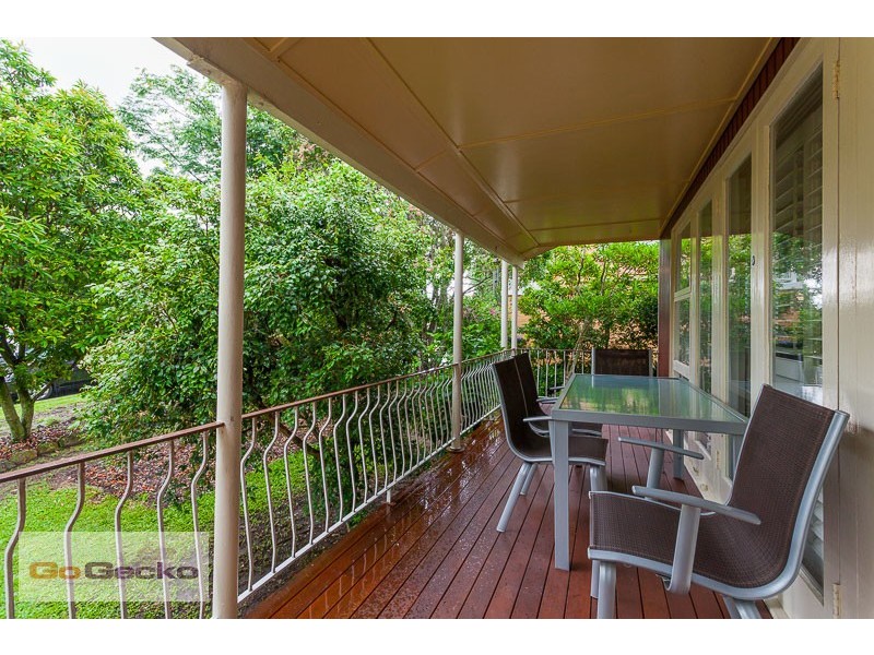 27 Condong Street, Mansfield QLD 4122