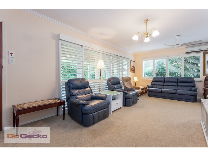 27 Condong Street, Mansfield QLD 4122