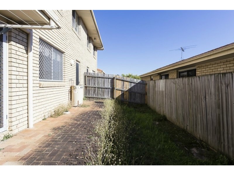 18/10 Lawrence Close, Robertson QLD 4109