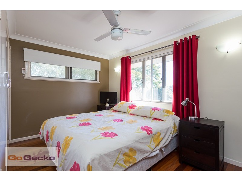 8 Danina Street, Mansfield QLD 4122