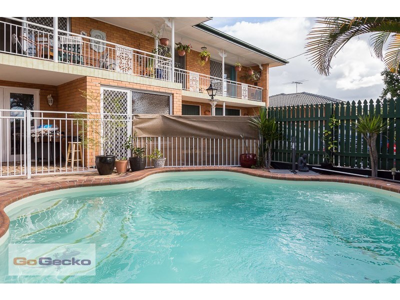 8 Danina Street, Mansfield QLD 4122