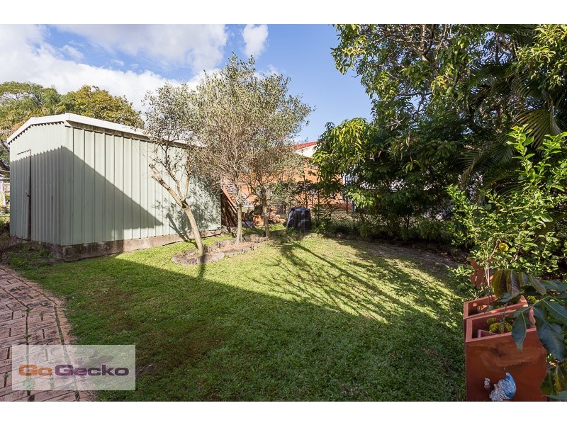 8 Danina Street, Mansfield QLD 4122