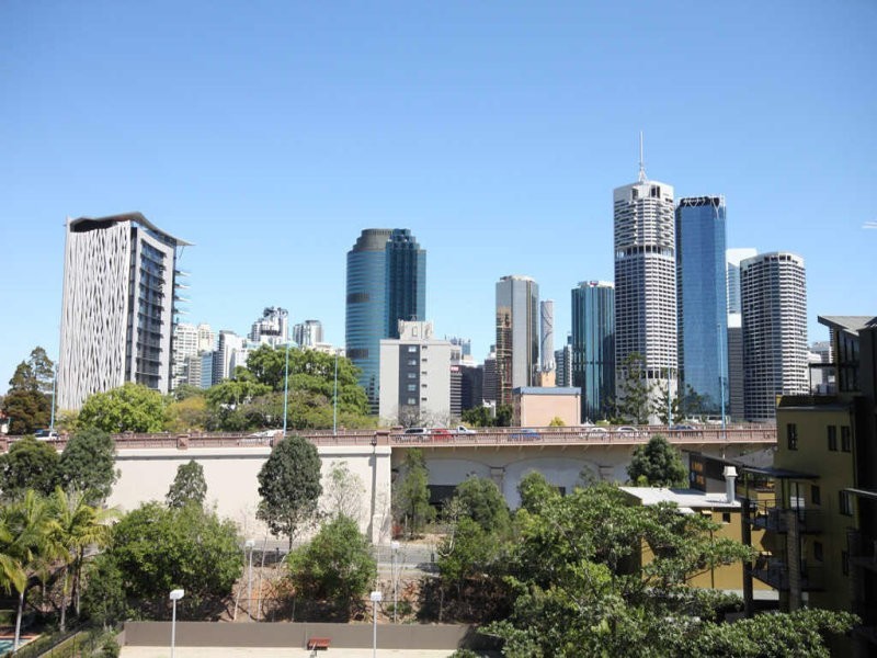 126/15 Goodwin Street, Kangaroo Point QLD 4169