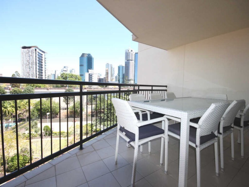 126/15 Goodwin Street, Kangaroo Point QLD 4169