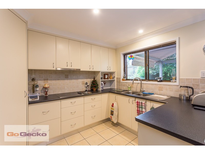 21 Wyndarra Street, Kenmore QLD 4069