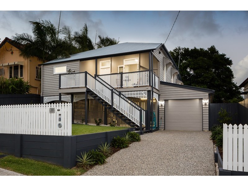 38 Young Street, Annerley QLD 4103