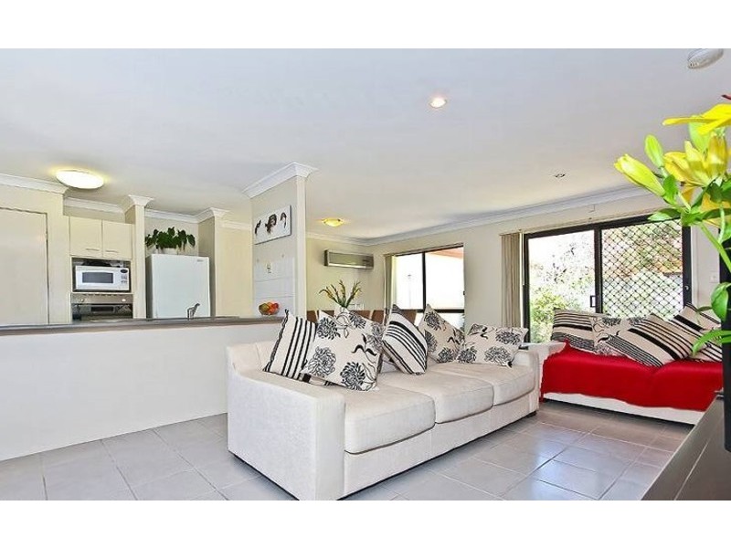 23/74 Plaza Sreet, Wynnum West QLD 4178