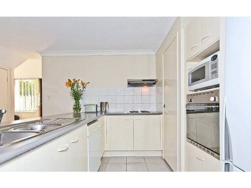 23/74 Plaza Sreet, Wynnum West QLD 4178