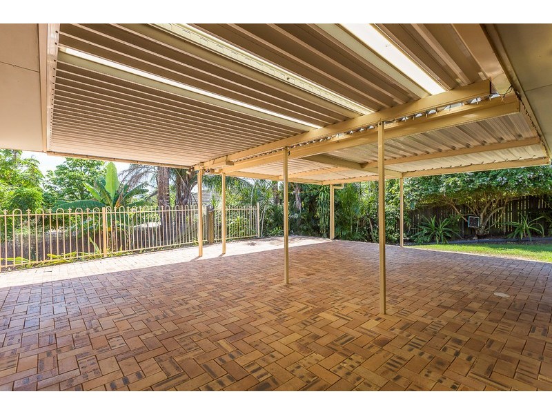 18 Jared Place, Wynnum West QLD 4178