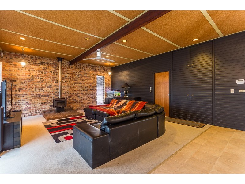 33 Whitehall Avenue, Birkdale QLD 4159