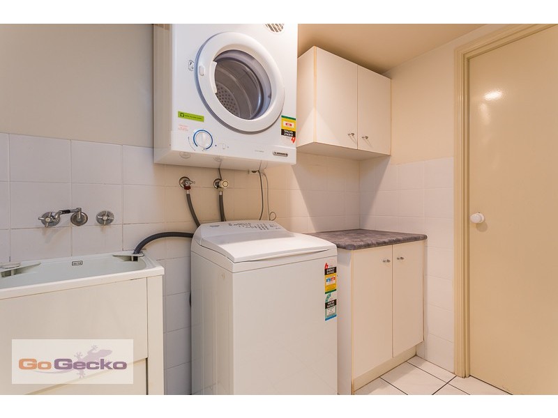 10/10 Lawrence Close, Robertson QLD 4109