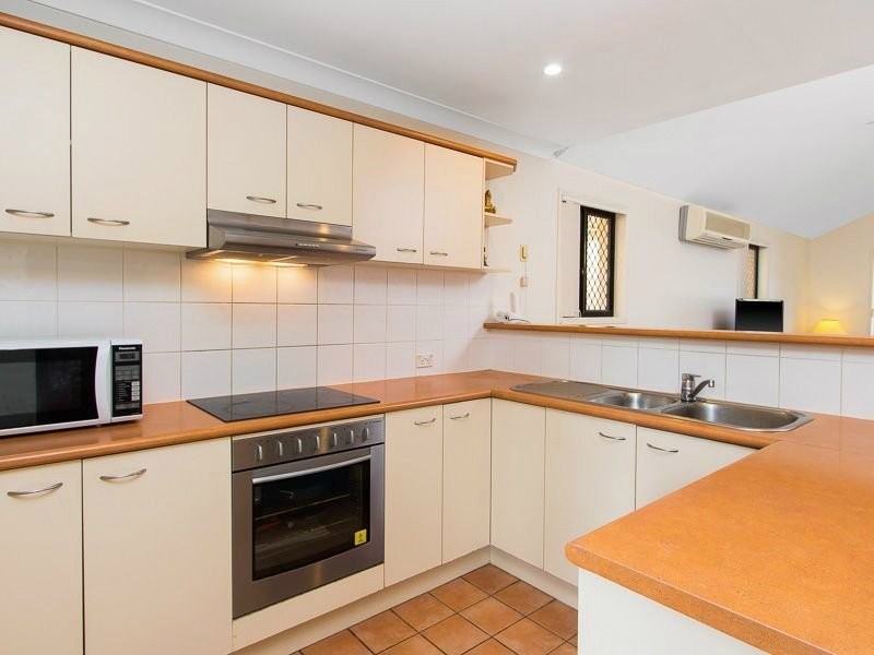 110 Scrub Road, Carindale QLD 4152