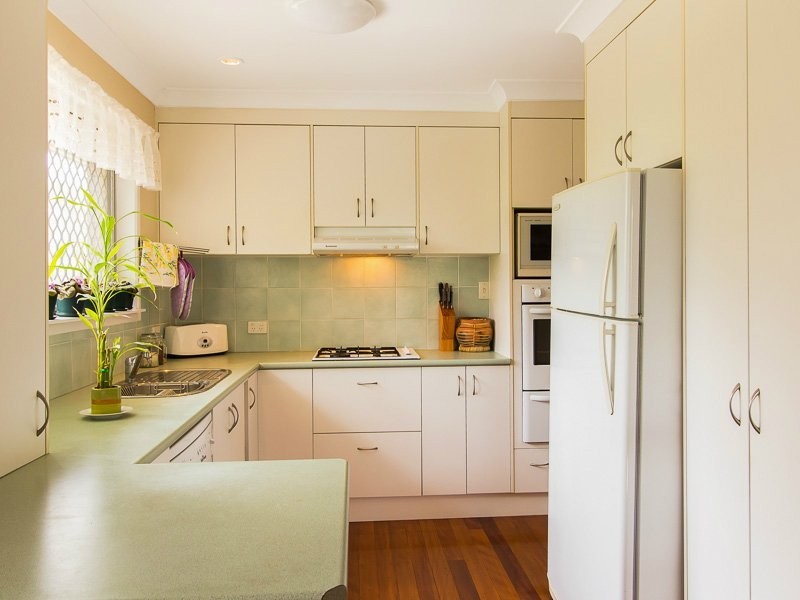 13 Nevern Street, Macgregor QLD 4109