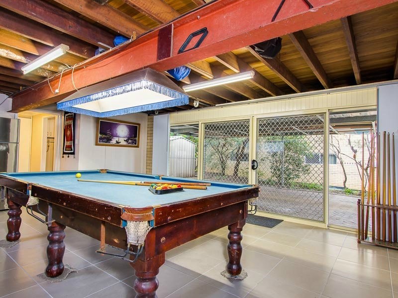 13 Nevern Street, Macgregor QLD 4109