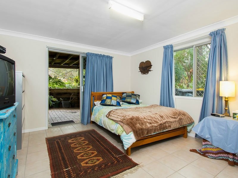 13 Nevern Street, Macgregor QLD 4109
