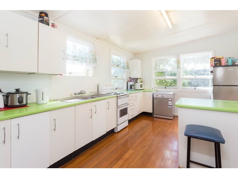 41 Palm Avenue, Holland Park West QLD 4121