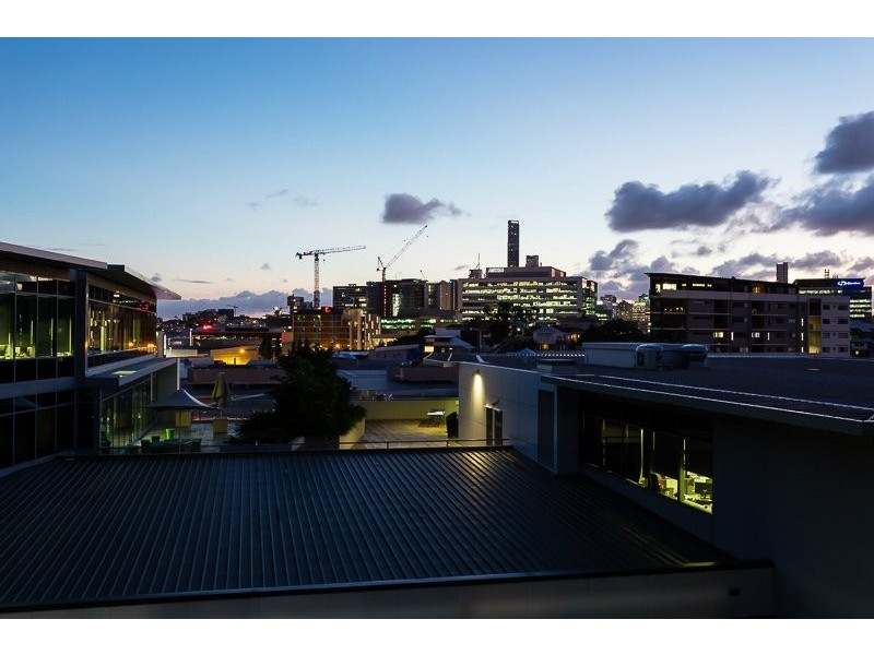 2a Dukinfield Street, Bowen Hills QLD 4006