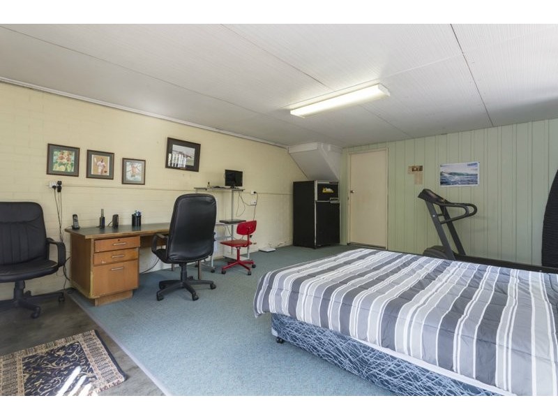 121 Burn Street, Camp Hill QLD 4152