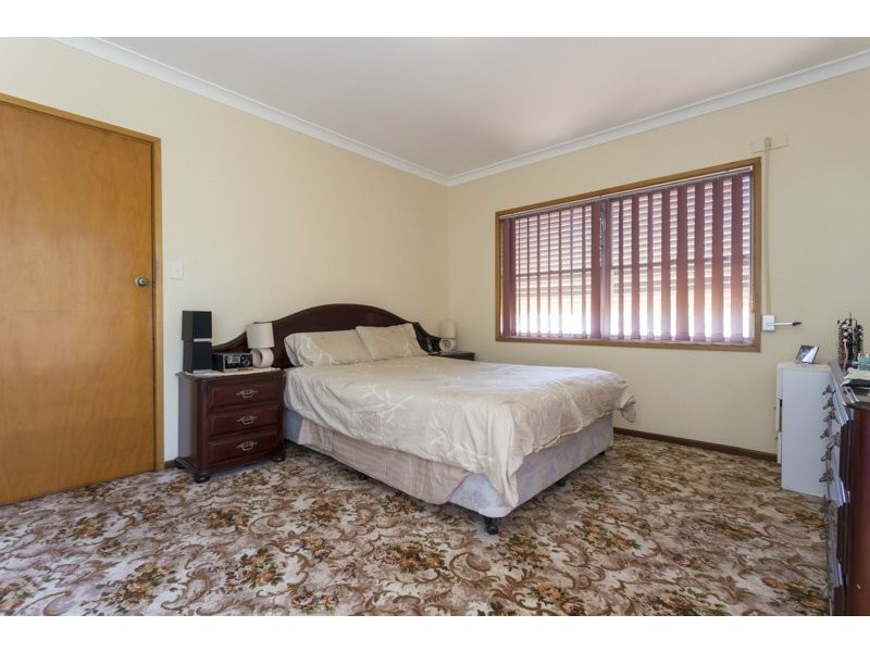 121 Burn Street, Camp Hill QLD 4152