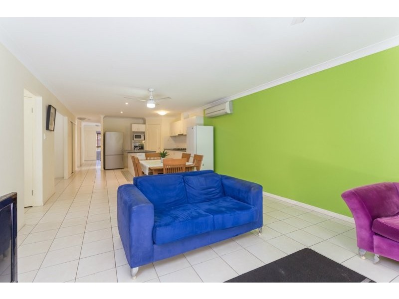 70 London Street, Eight Mile Plains QLD 4113