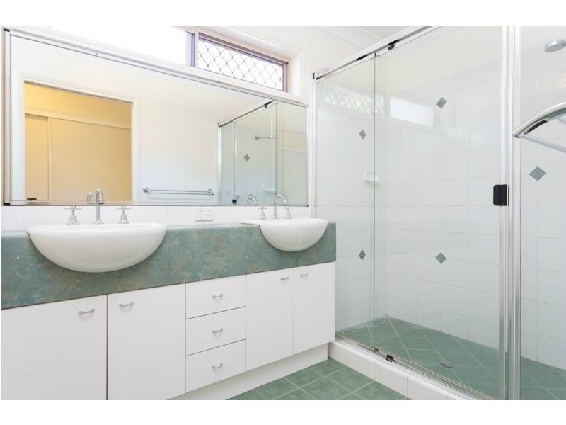 70 London Street, Eight Mile Plains QLD 4113