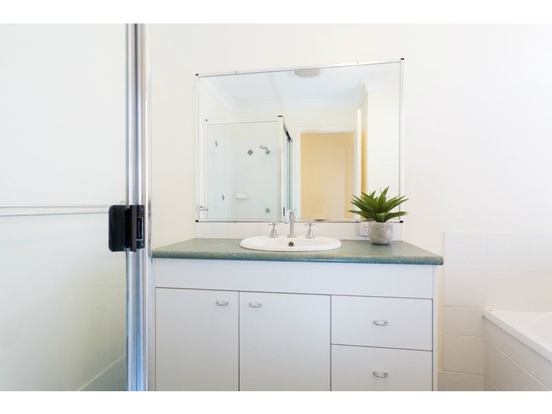 70 London Street, Eight Mile Plains QLD 4113