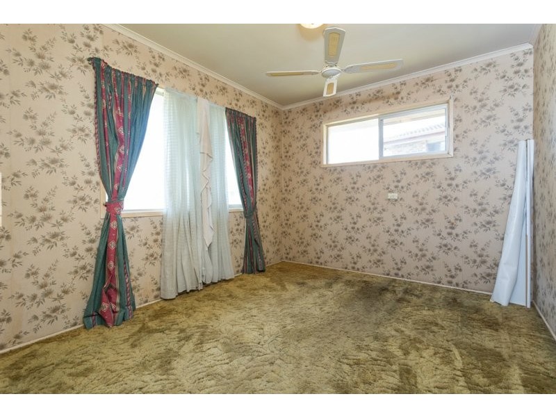 74 Granadilla Street, Macgregor QLD 4109