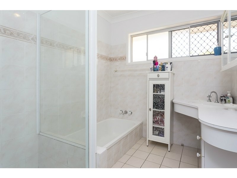 145 Greenmeadow Road, Mansfield QLD 4122